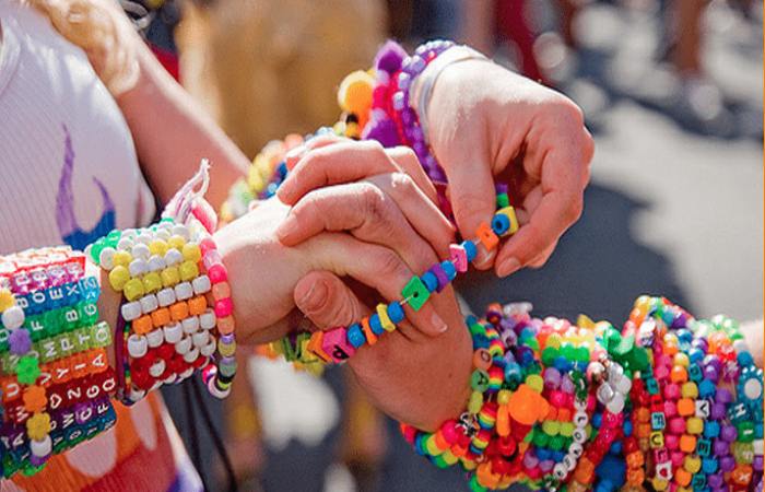 Beads For Kandi is a Handshake Bands