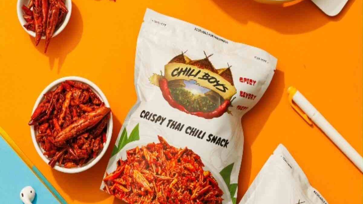 Crunchy, Spicy, and Addictive: Why Crispy Fried Chili is the Ultimate Thai Snack